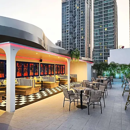 Radisson Suites Bangkok Sukhumvit